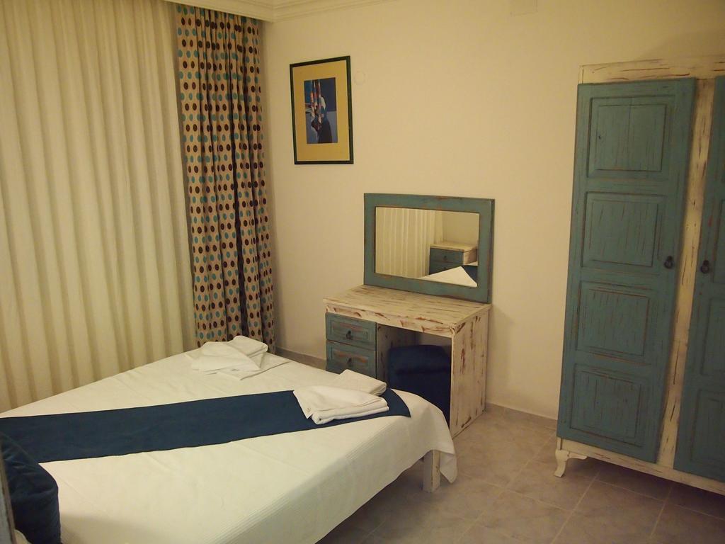 Ozcem Apart Aparthotel Fethiye Habitación foto